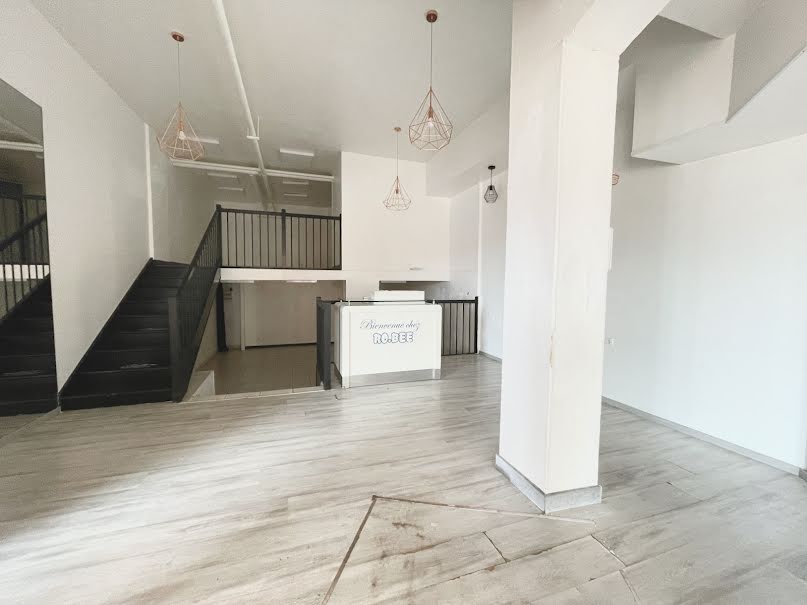 Vente locaux professionnels  83.57 m² à Agde (34300), 149 000 €