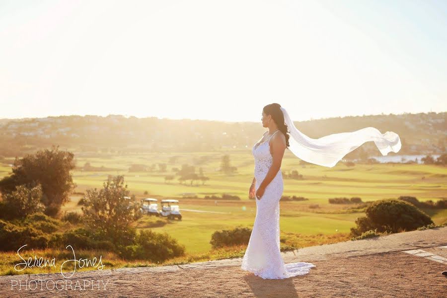 Fotógrafo de casamento Serena Jones (serena). Foto de 12 de fevereiro 2019