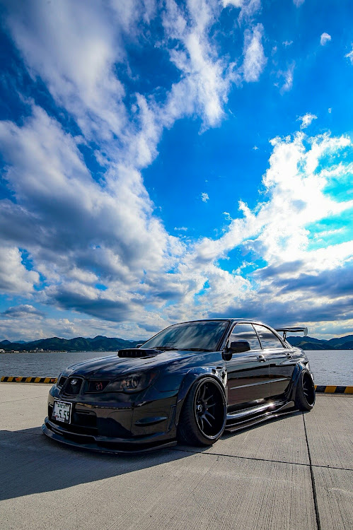 インプレッサ WRX STIの洗車・車高調整・ドライブに関するカスタム事例の投稿画像1枚目