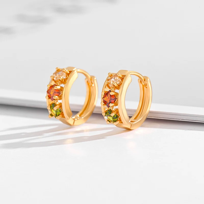 Boucles d'oreilles diamantées en or, ornées de zircon cubique carré, multi-styles pour femmes et filles. Accessoire mode.
