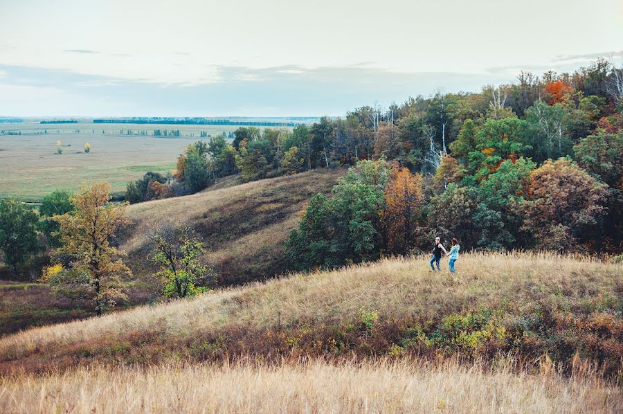 Fotógrafo de casamento Aleksey Semykin (alexxfoto). Foto de 26 de setembro 2015