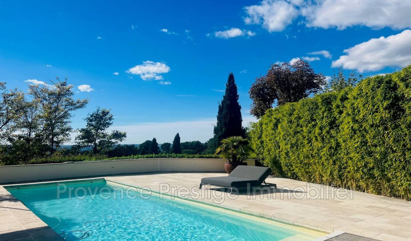 Villa avec piscine et terrasse Aix-en-Provence