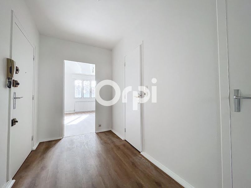 Location  appartement 2 pièces 40 m² à Clermont-Ferrand (63000), 600 €