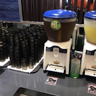 港龘港式飲茶歐式自助百匯(中壢店)