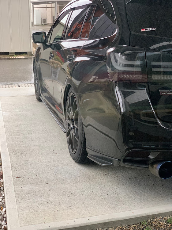 レヴォーグのコラゾン テールランプ・EXART・5ZIGENホイール・デジキャンレーシングチタンナット・東名マフラーに関するカスタム事例の投稿画像1枚目