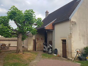 maison à Saint-Amand-Montrond (18)