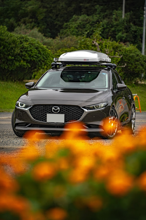 MAZDA3の赤オフ 10月9日 鷲羽山・笠岡ベイファーム・風車とコラボ・マミーポコカー・マフラー出口を見てみたいに関するカスタム事例の投稿画像1枚目