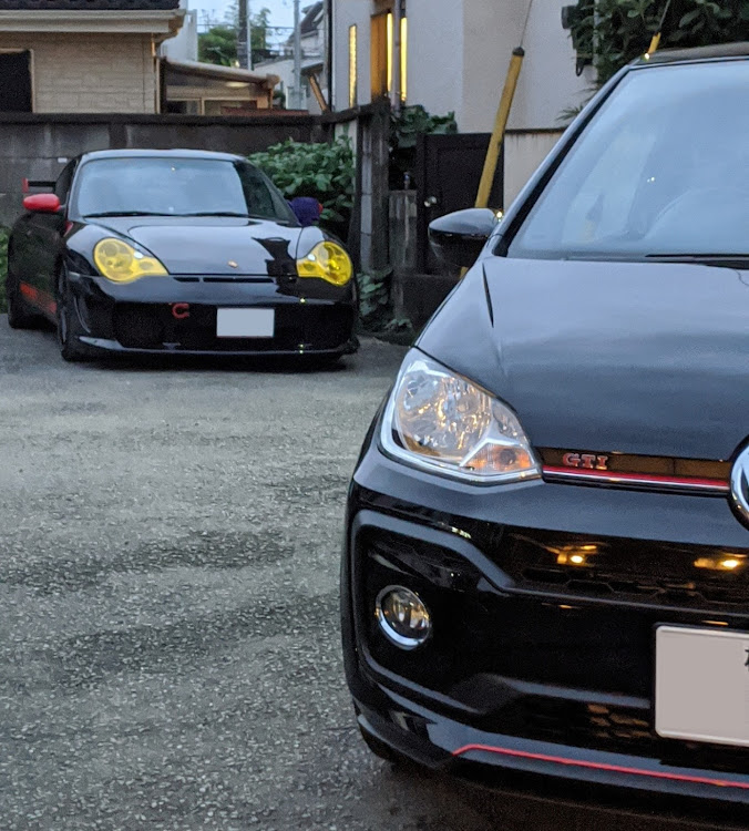 996カレラの最近寒い・洗車部活動報告・まっ黄色！・車も人間も眼帯？(笑)に関するカスタム事例の投稿画像7枚目