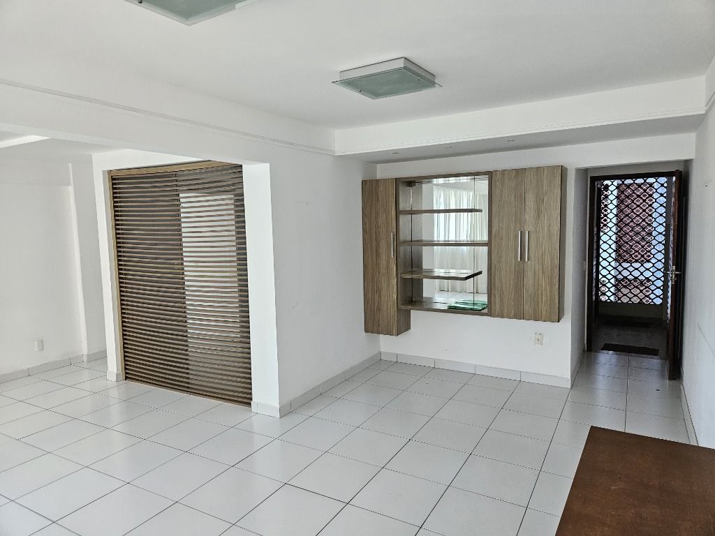 Apartamento com 2 dormitórios à venda, 118 m² por R$ 700.000 - Cabo Branco - João Pessoa/PB