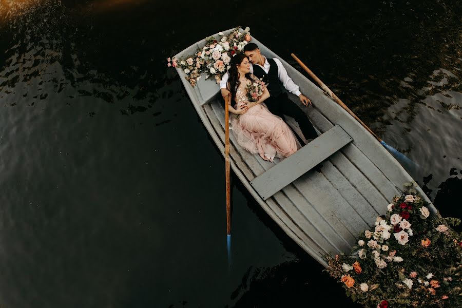Wedding photographer Sergey Naumenko (zenit41k). Photo of 20 November 2021