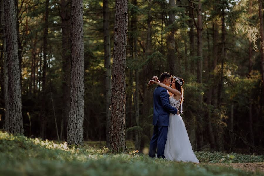 Fotografo di matrimoni Dawid Rolew (dawidrolew). Foto del 8 aprile 2019