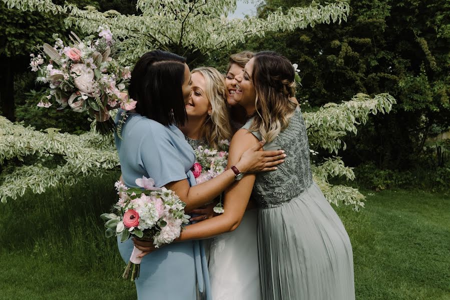 Wedding photographer Caroline Hancox (carolinehancox). Photo of 28 April 2020