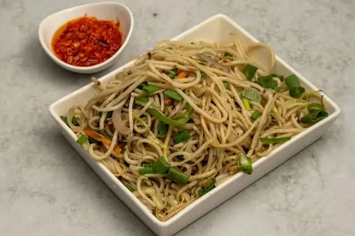 Veg Hakka Noodles