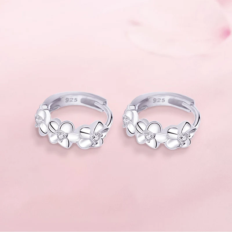 Sterling zilveren dames oorbellen, nieuw, trendy en simpel. Elegante oorbellen voor vrouwen met een verfijnd temperament, perfect voor dagelijks gebruik.