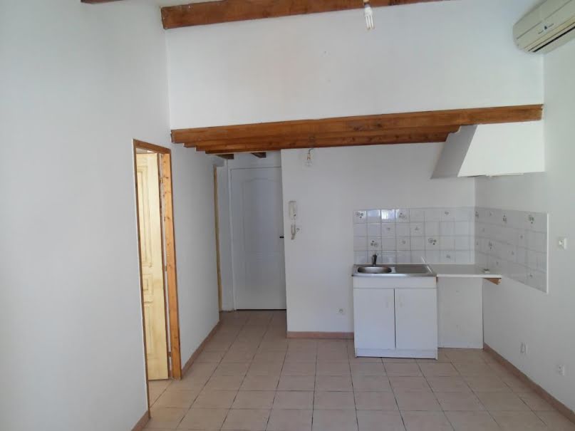 Location  appartement 2 pièces 30 m² à Carpentras (84200), 450 €