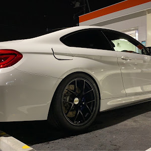 M4 クーペ