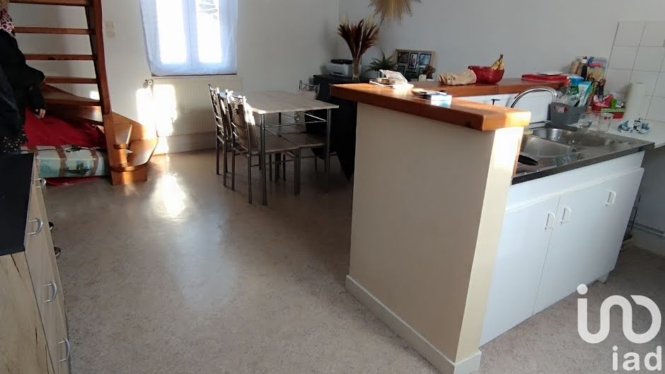 Vente maison  177 m² à Tuffalun (49700), 168 000 €