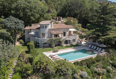 Villa avec piscine et jardin 4