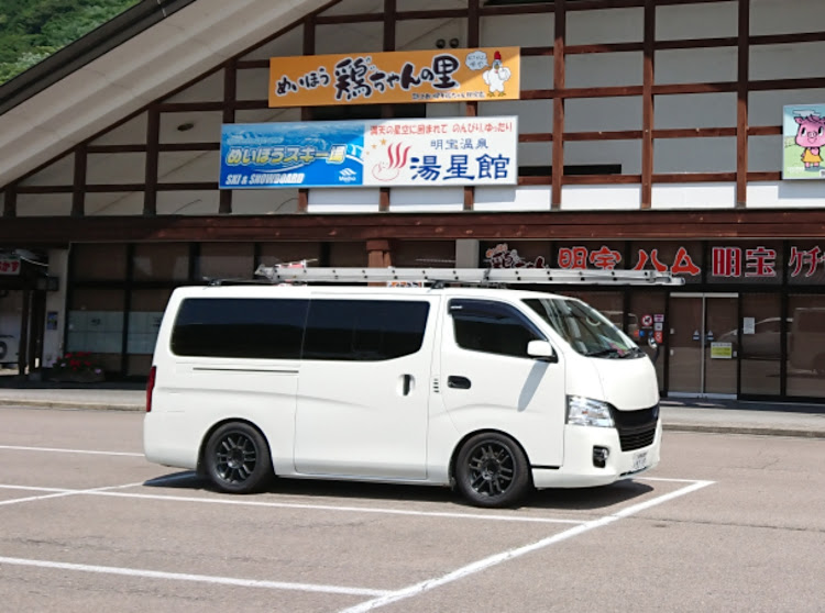 NV350キャラバンのランチ・臨時休業に関するカスタム事例の投稿画像1枚目