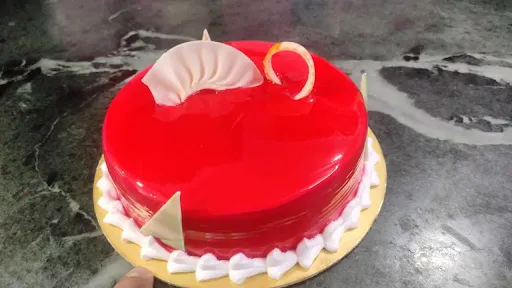 French Strawberry Cake