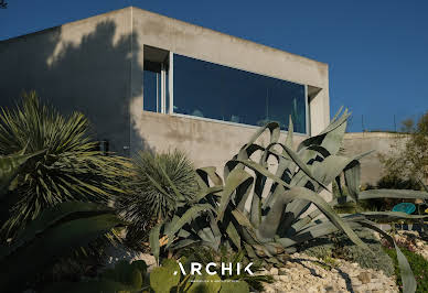 Maison avec piscine et terrasse 17