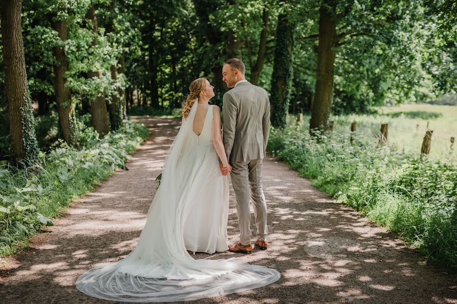 Fotografo di matrimoni Nadine Lotze (lumoid). Foto del 15 giugno 2022