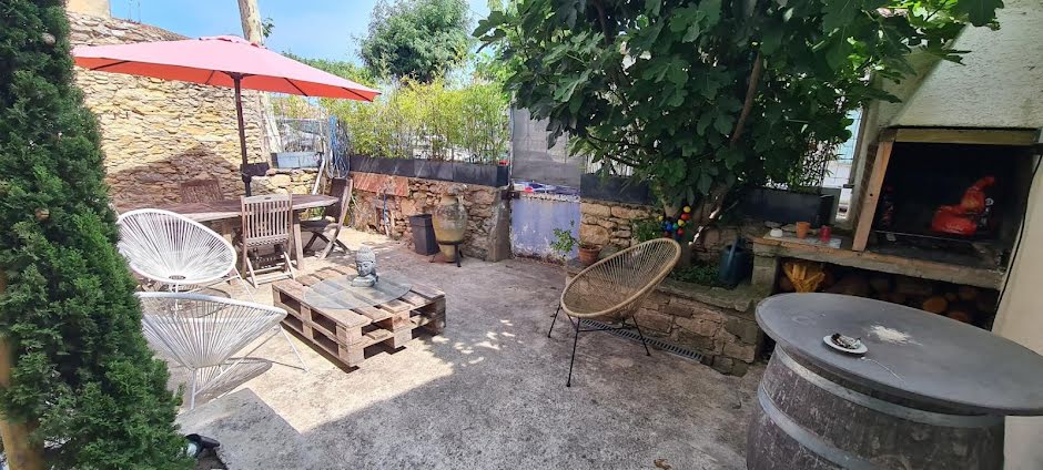 Vente maison 5 pièces 144 m² à Carcassonne (11000), 192 000 €