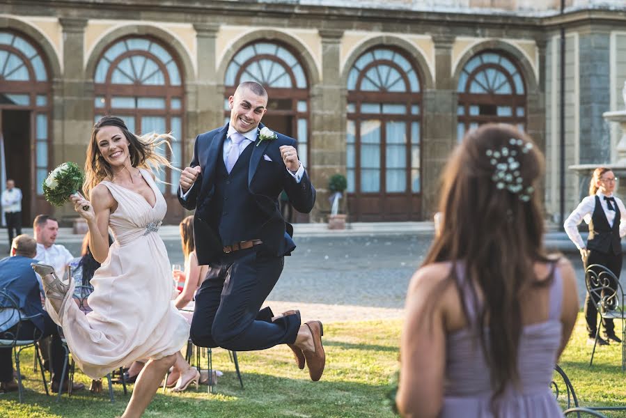 Fotografo di matrimoni Luca Caparrelli (lucacaparrelli). Foto del 3 aprile 2018