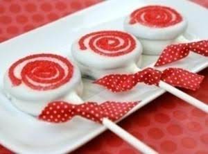 Peppermint Cookie Lollipops