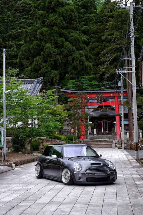 ミニクーパーSのslammed・stance・usdm・岡太神社に関するカスタム事例の投稿画像1枚目