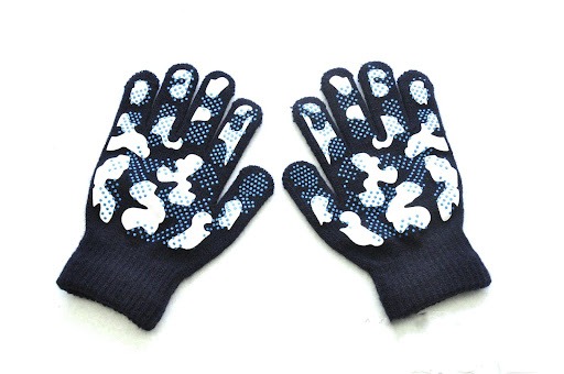 Title 6, Winter warm knitted gloves for 5-11 year old ki...