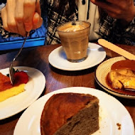 Fika Fika Cafe(遠百信義店)