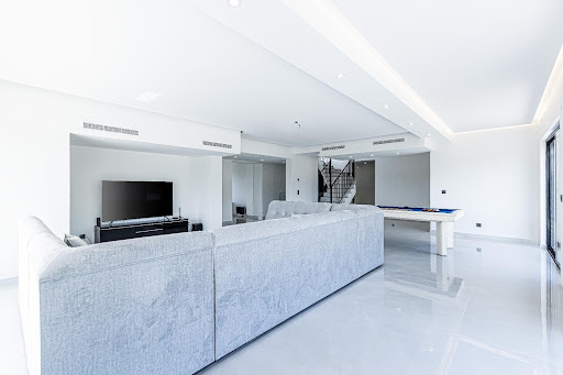 Villa avec piscine et terrasse 5