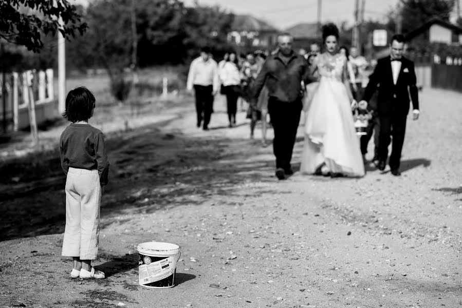 Fotógrafo de casamento Razvan Timplaru (timplarurazvan). Foto de 20 de outubro 2017