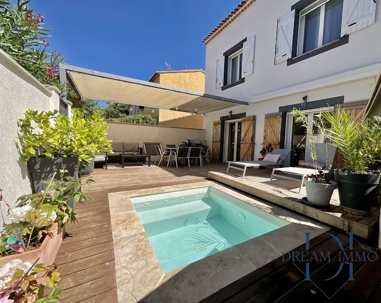 Vente maison 6 pièces 90 m² à Hyeres (83400), 470 000 €