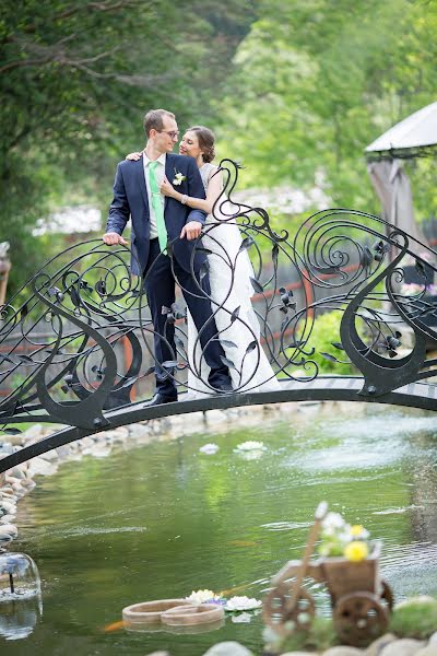 Nhiếp ảnh gia ảnh cưới Dmitriy Cherkasov (wedprof). Ảnh của 17 tháng 4 2016