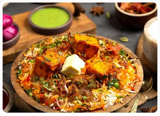 Paneer Makhani Biryani (1kg) Serves 2-3