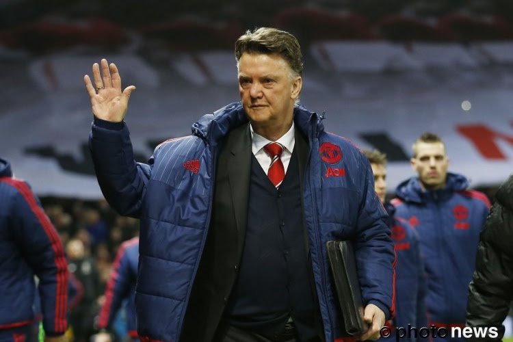 Incroyable: Van Gaal mime la chute d'un Gunner !