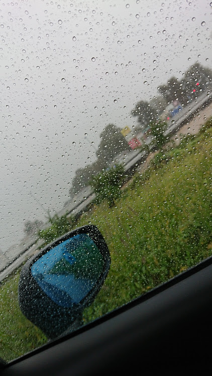 CX-3の台風接近中・避難完了・今回はホントにヤバそう…・皆さんも気を付けてに関するカスタム事例の投稿画像3枚目