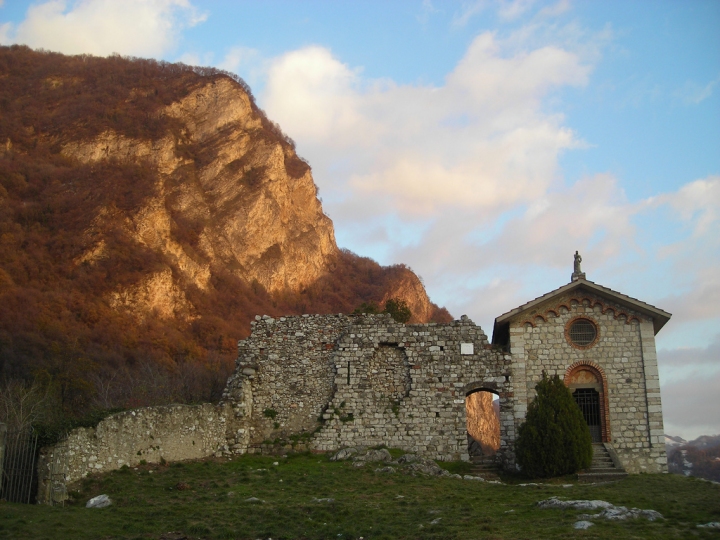 Castello dell'Innominato di Mara S.