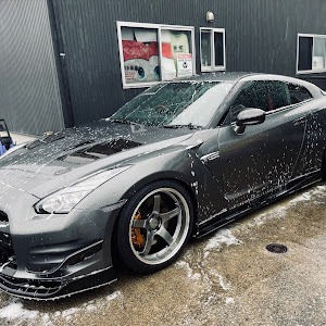 NISSAN GT-R R35