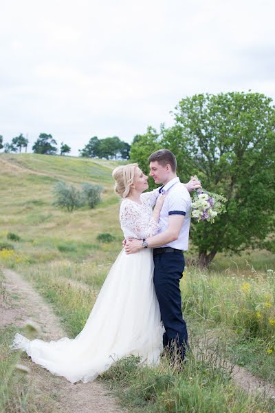 Fotógrafo de bodas Yuliya Popova (julia0407). Foto del 31 de julio 2017