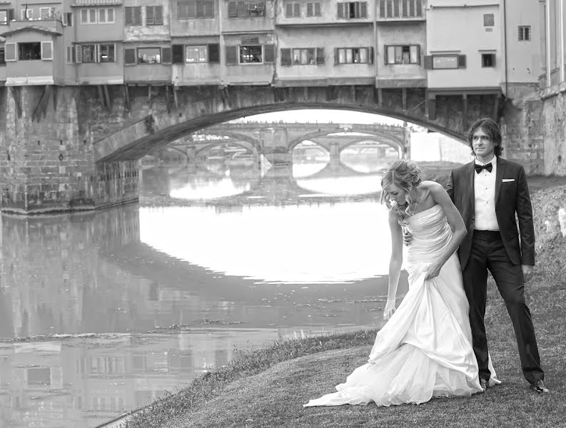 Fotógrafo de casamento Giuseppe Chiodini (giuseppechiodin). Foto de 24 de setembro 2014