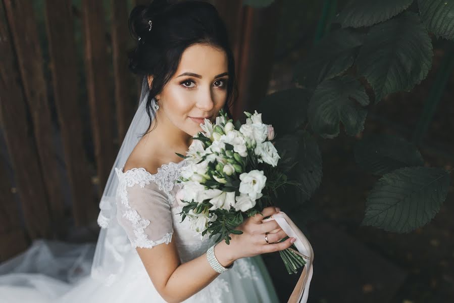 Fotógrafo de bodas Elena Marinina (fotolenchik). Foto del 26 de marzo 2018