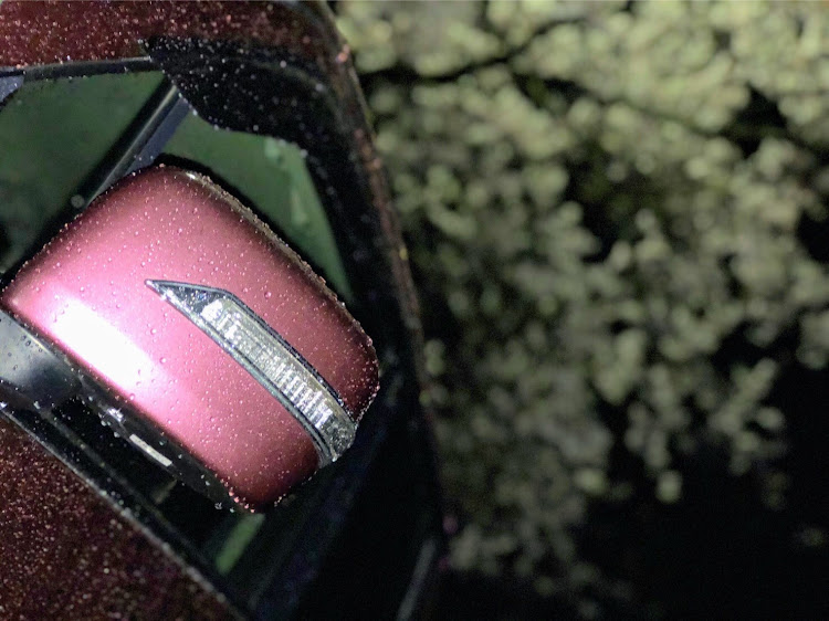 ワゴンRスティングレーの夜桜と愛車・コロナウイルスに負けるな・雨・カーテシランプに関するカスタム事例の投稿画像4枚目