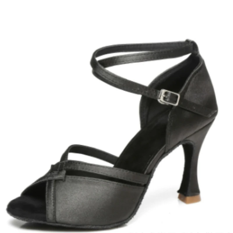 Lateinamerikanische Tanzschuhe, weicher Boden, nahtloser Absatz, umhüllt, für hohen Komfort und elegante Tanzbewegungen