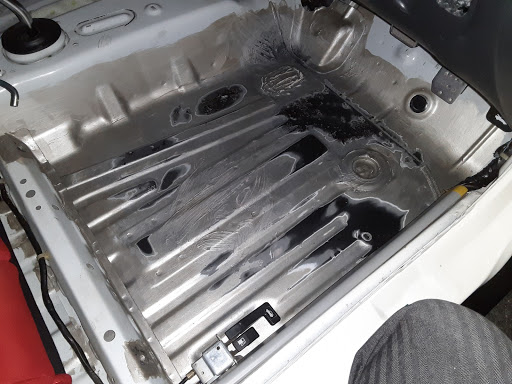シビックタイプr Ek9のパテ埋め 錆びとの戦い ネジザウルスリキッド 錆除去 Gm 00 に関するカスタム メンテナンスの投稿画像 車のカスタム情報はcartune