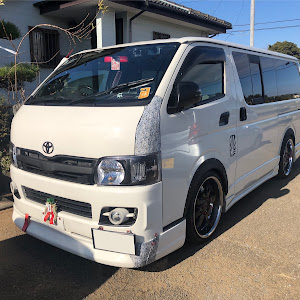 ハイエースバン TRH200V