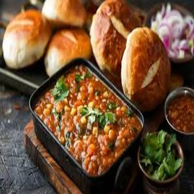 Bread Roll (1pc ) With Channa