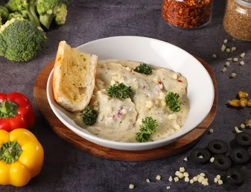 Chicken Ravioli - cheese sauce